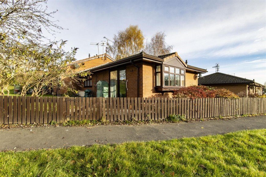 Rednall Close, Holme Hall, Chesterfield