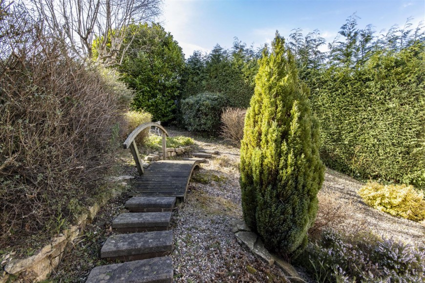 Bretby Road, Holme Hall, Chesterfield